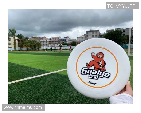 深圳飞盘队在全国飞盘速度排行榜中荣获第六名展现出强劲实力与团队合作精神 深圳飞盘队在全国飞盘速度排行榜中荣获第六名展现出强劲实力与团队合作精神