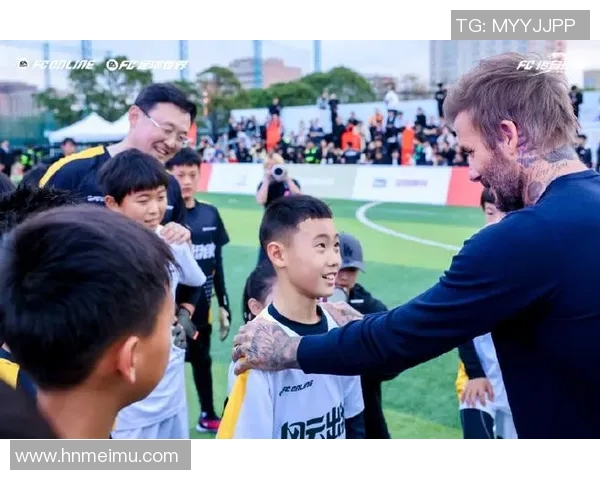 与足球明星亲密接触近距离握手体验让你感受足球的魅力与激情